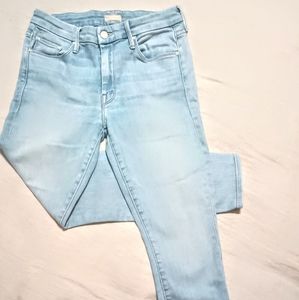 Mother jeans the looker crop Jean.  Swimming Pool Sunday size 28